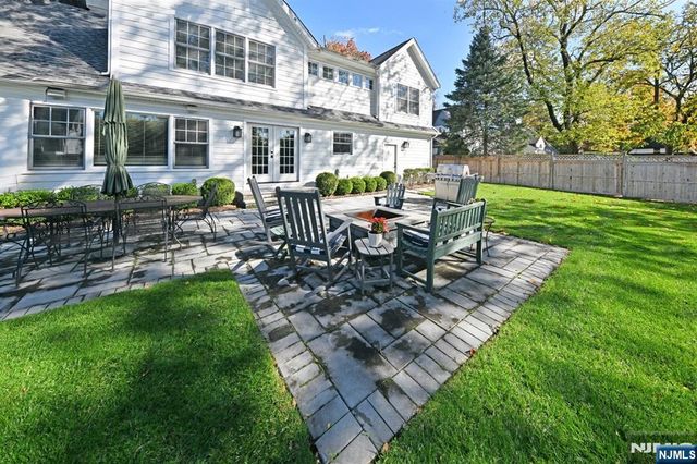 244 Ackerman Avenue, Ho-ho-kus, NJ 07423