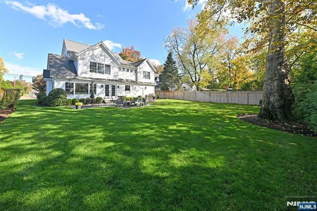 244 Ackerman Avenue, Ho-ho-kus, NJ 07423