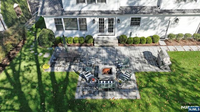 244 Ackerman Avenue, Ho-ho-kus, NJ 07423