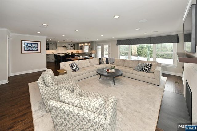 244 Ackerman Avenue, Ho-ho-kus, NJ 07423