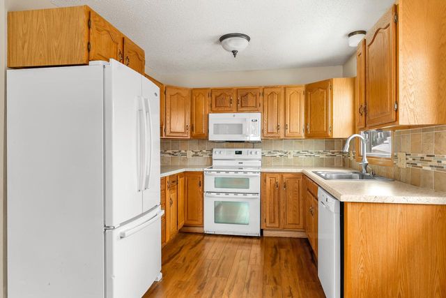 717 East AVENUE, West Salem, WI 54669