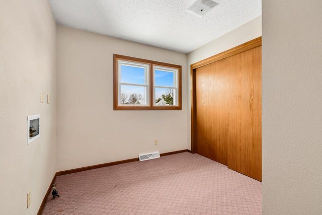 717 East AVENUE, West Salem, WI 54669