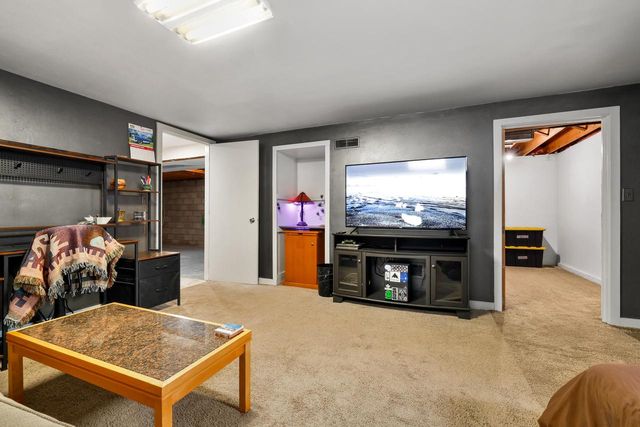 717 East AVENUE, West Salem, WI 54669