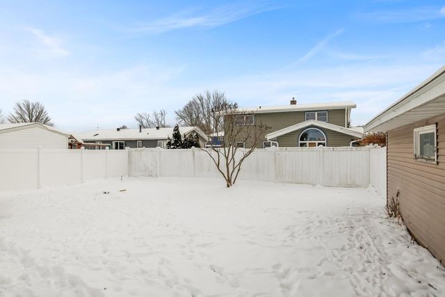 717 East AVENUE, West Salem, WI 54669