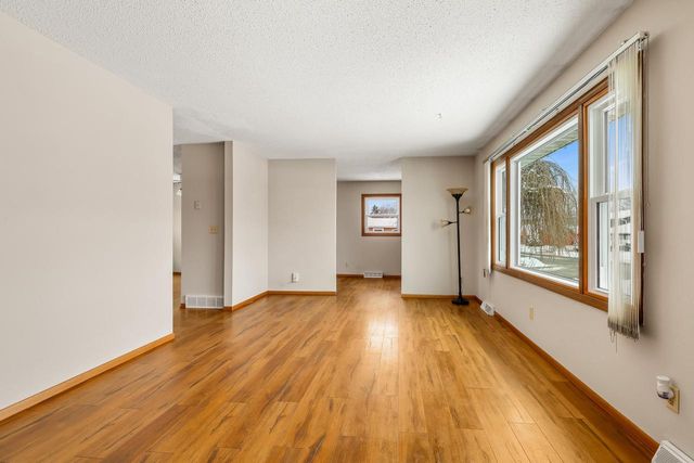 717 East AVENUE, West Salem, WI 54669