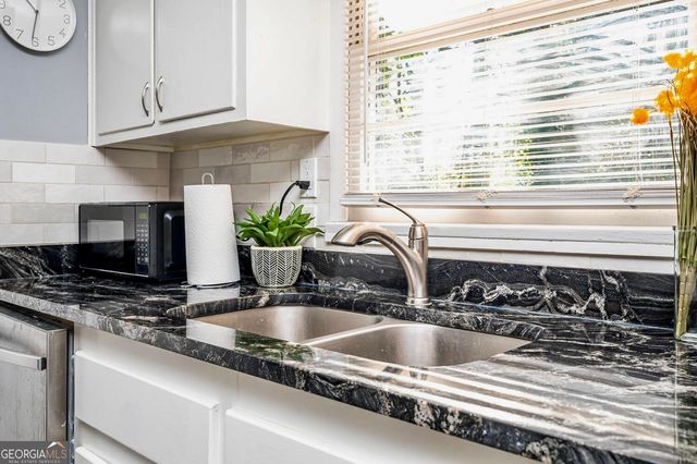 3222 Jamaica Road NW, Atlanta, GA 30318