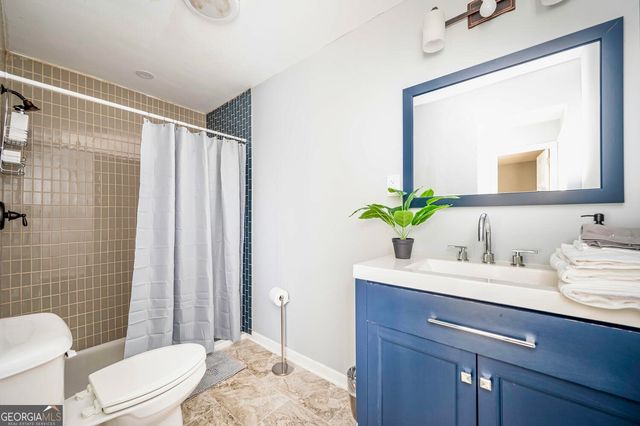 3222 Jamaica Road NW, Atlanta, GA 30318