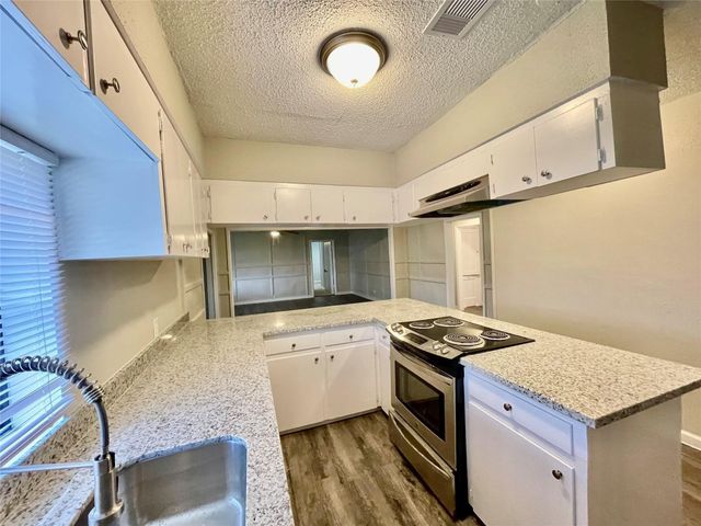 1827 Neuman Street, La Marque, TX 77568