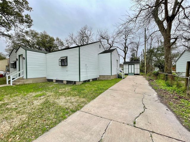 1827 Neuman Street, La Marque, TX 77568