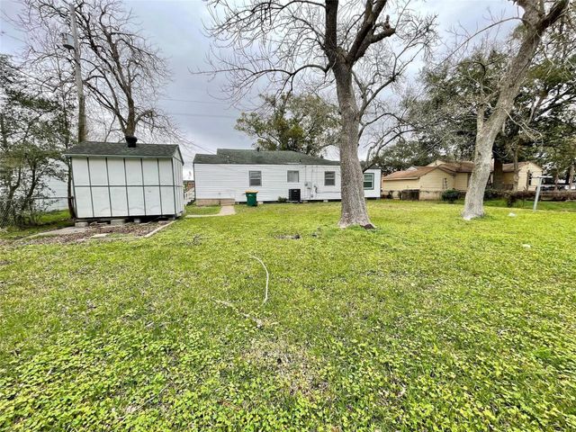 1827 Neuman Street, La Marque, TX 77568