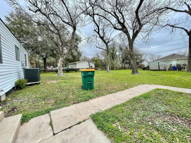 1827 Neuman Street, La Marque, TX 77568