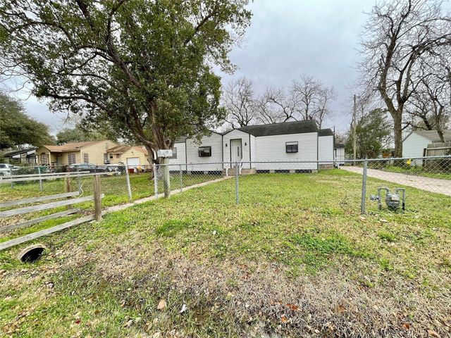 1827 Neuman Street, La Marque, TX 77568