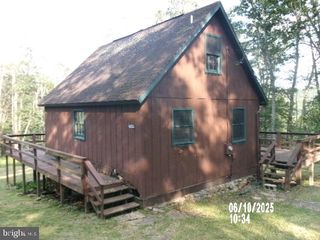 63 S PIONEER LN, Augusta, WV 26704