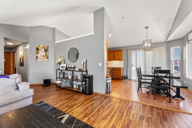 807 N Timberleaf Dr, Derby, KS 67037