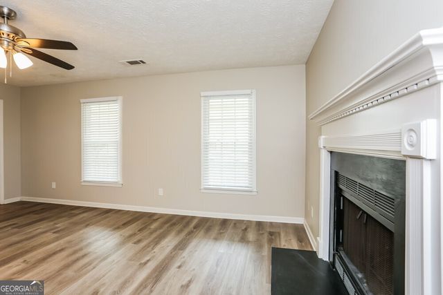 483 Rhett Drive, Loganville, GA 30052