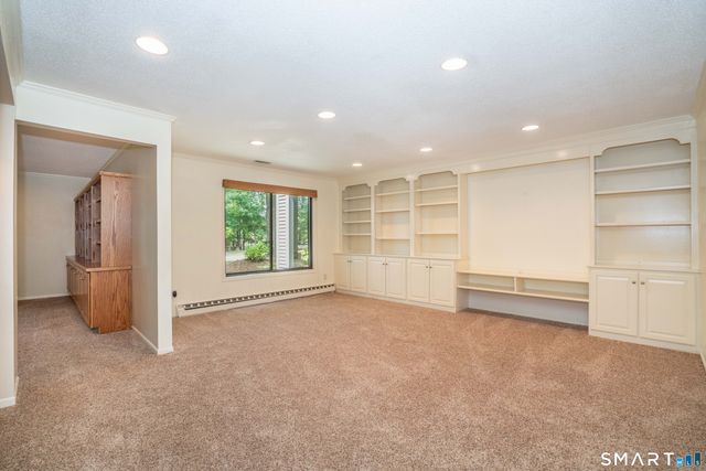 11 Strathmore Lane 11, Avon, CT 06001