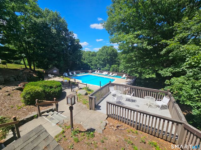 11 Strathmore Lane 11, Avon, CT 06001