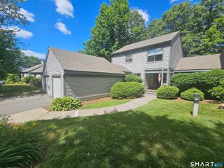 11 Strathmore Lane 11, Avon, CT 06001