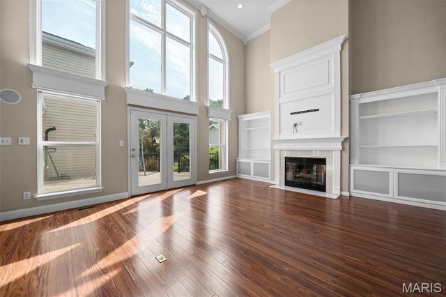 317 Lake Side View Lane, St Peters, MO 63376