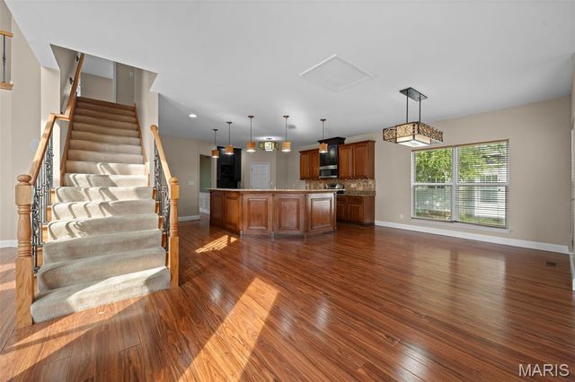 317 Lake Side View Lane, St Peters, MO 63376