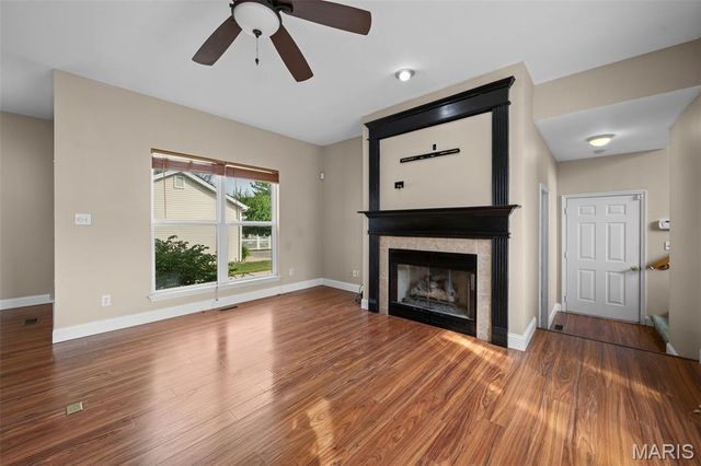 317 Lake Side View Lane, St Peters, MO 63376