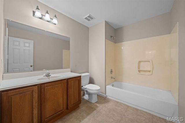 317 Lake Side View Lane, St Peters, MO 63376