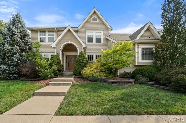 317 Lake Side View Lane, St Peters, MO 63376