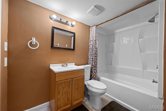 317 Lake Side View Lane, St Peters, MO 63376