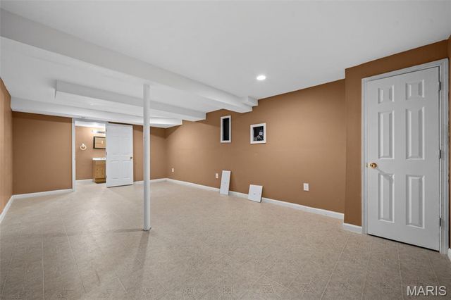 317 Lake Side View Lane, St Peters, MO 63376