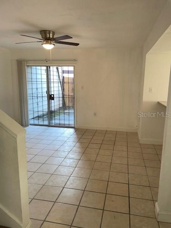 Image 9 of property listing at 3994 CRAYRICH CIRCLE C4, Orlando, FL 32839