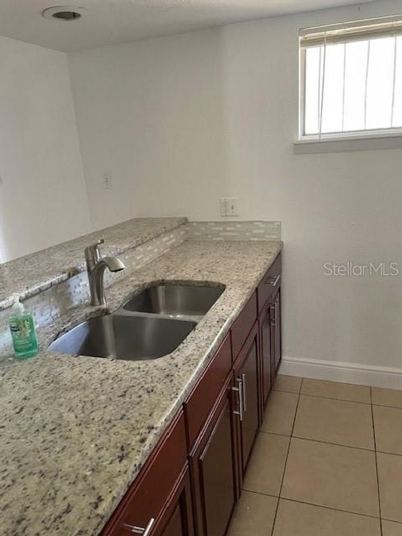 Image 10 of property listing at 3994 CRAYRICH CIRCLE C4, Orlando, FL 32839