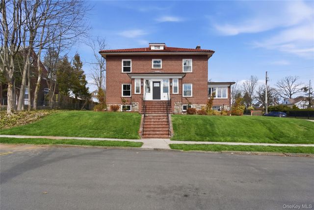 55 Stuyvesant Plaza, Mount Vernon, NY 10552