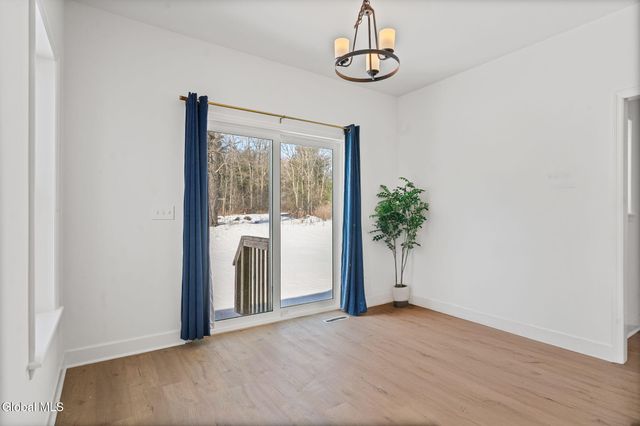 21 Bergen Place, Niskayuna, NY 12309