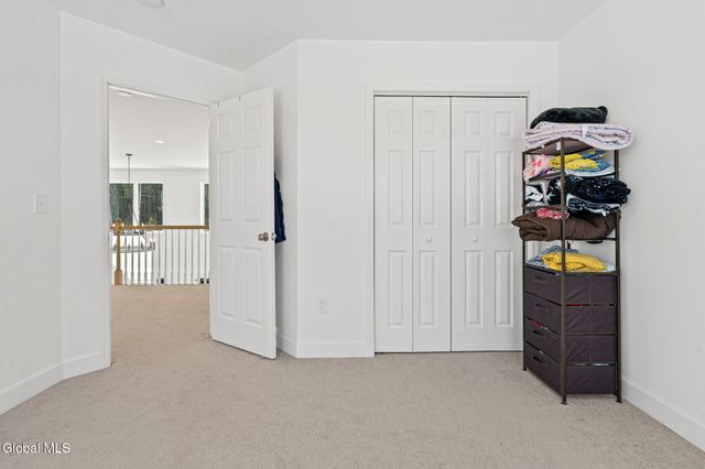 21 Bergen Place, Niskayuna, NY 12309