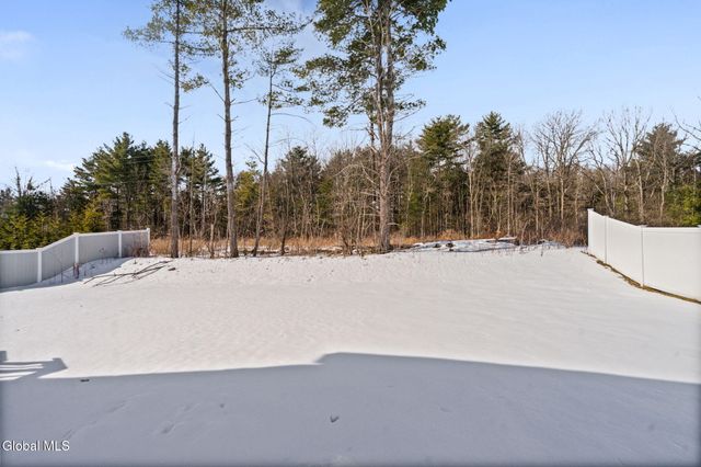 21 Bergen Place, Niskayuna, NY 12309