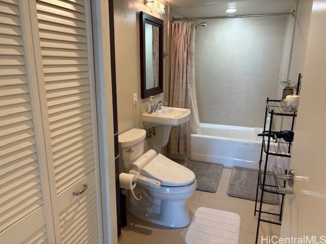 1837 Kalakaua Avenue 1808, Honolulu, HI 96815