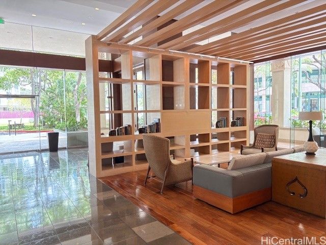 1837 Kalakaua Avenue 1808, Honolulu, HI 96815