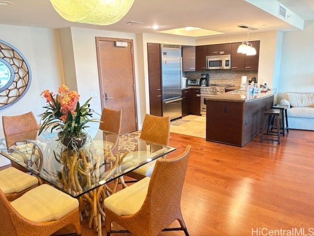 1837 Kalakaua Avenue 1808, Honolulu, HI 96815