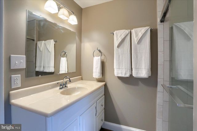 233 HAMILTON ST, Harrisburg, PA 17102