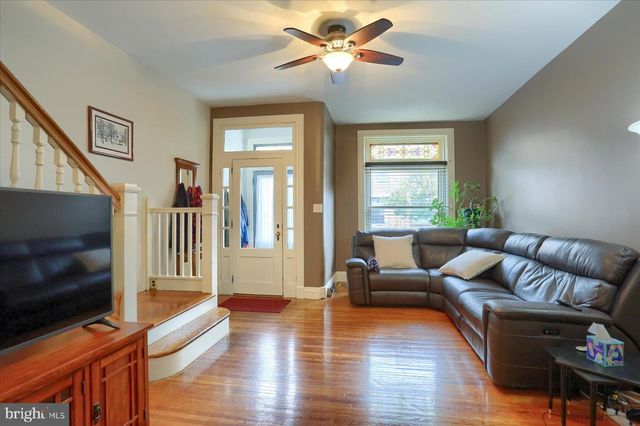 233 HAMILTON ST, Harrisburg, PA 17102