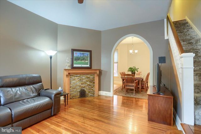 233 HAMILTON ST, Harrisburg, PA 17102