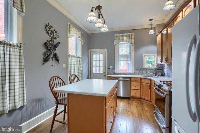 233 HAMILTON ST, Harrisburg, PA 17102