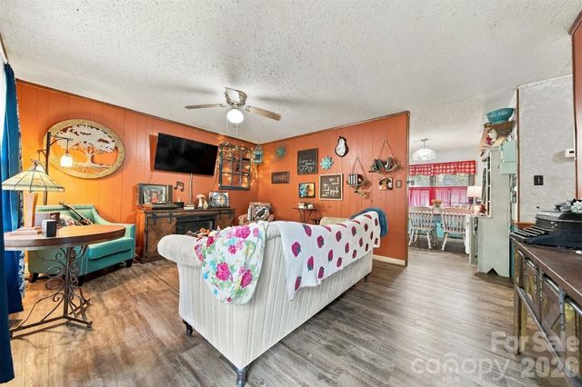3115 10th Avenue NE, Conover, NC 28613