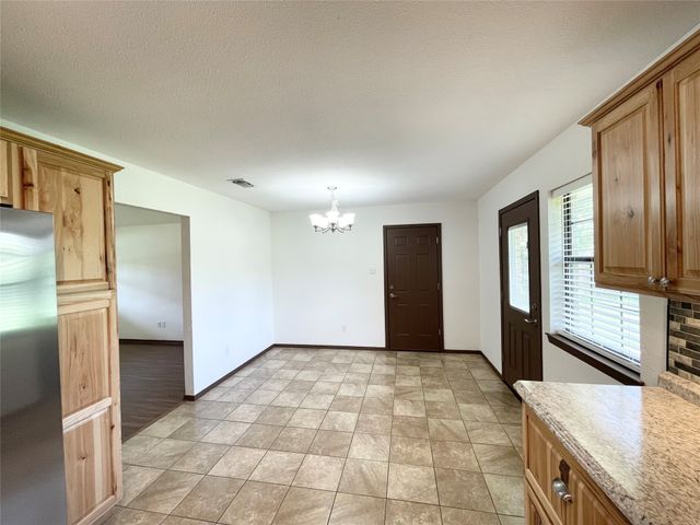 308 W 5th Street, Weatherford, TX 76086