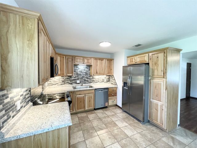 308 W 5th Street, Weatherford, TX 76086