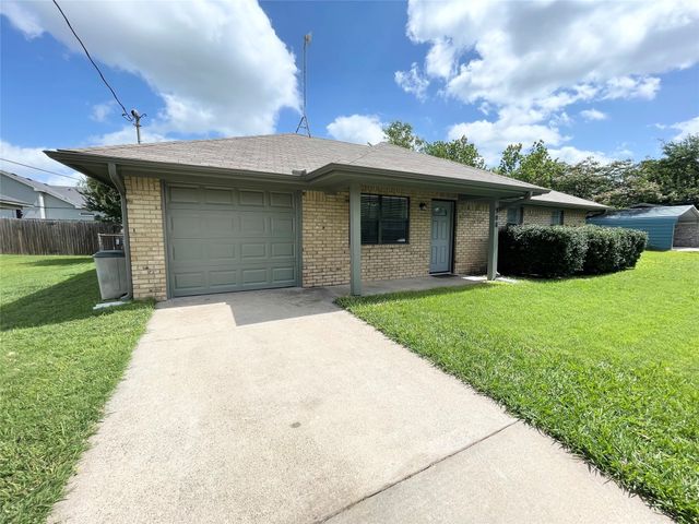308 W 5th Street, Weatherford, TX 76086