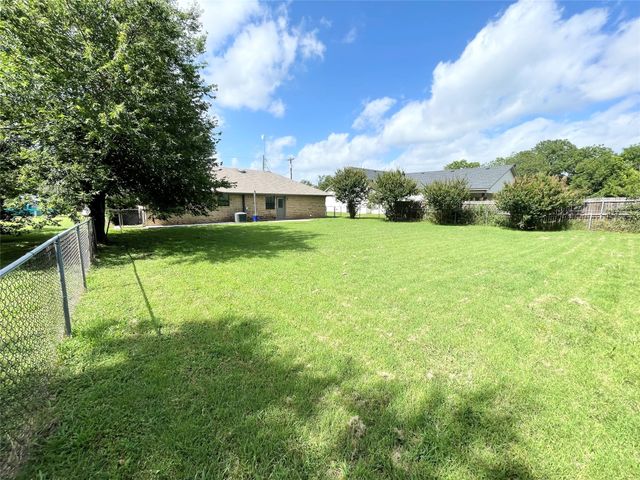 308 W 5th Street, Weatherford, TX 76086
