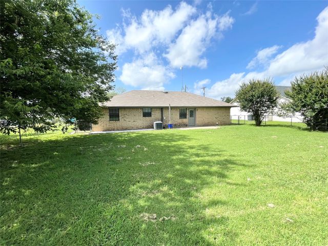 308 W 5th Street, Weatherford, TX 76086