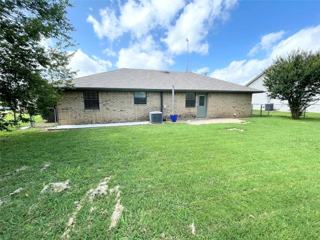 308 W 5th Street, Weatherford, TX 76086
