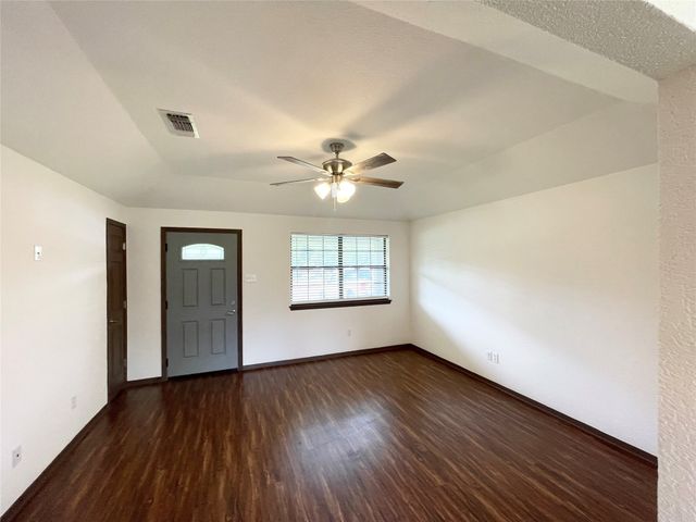 308 W 5th Street, Weatherford, TX 76086